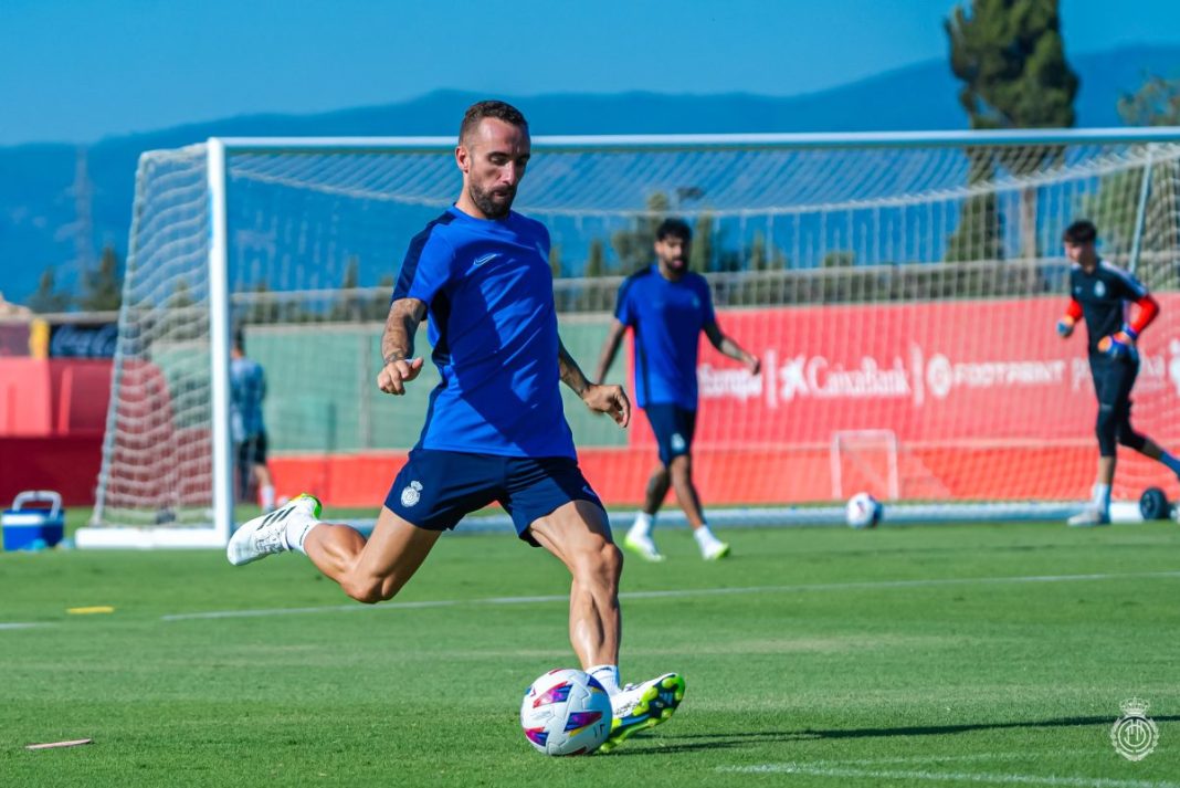 Sergi Darder, entrenando en Son Bibiloni (Foto: Real Mallorca).