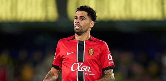 Mascarell, durante el partido ante el Villarreal en La Cerámica.